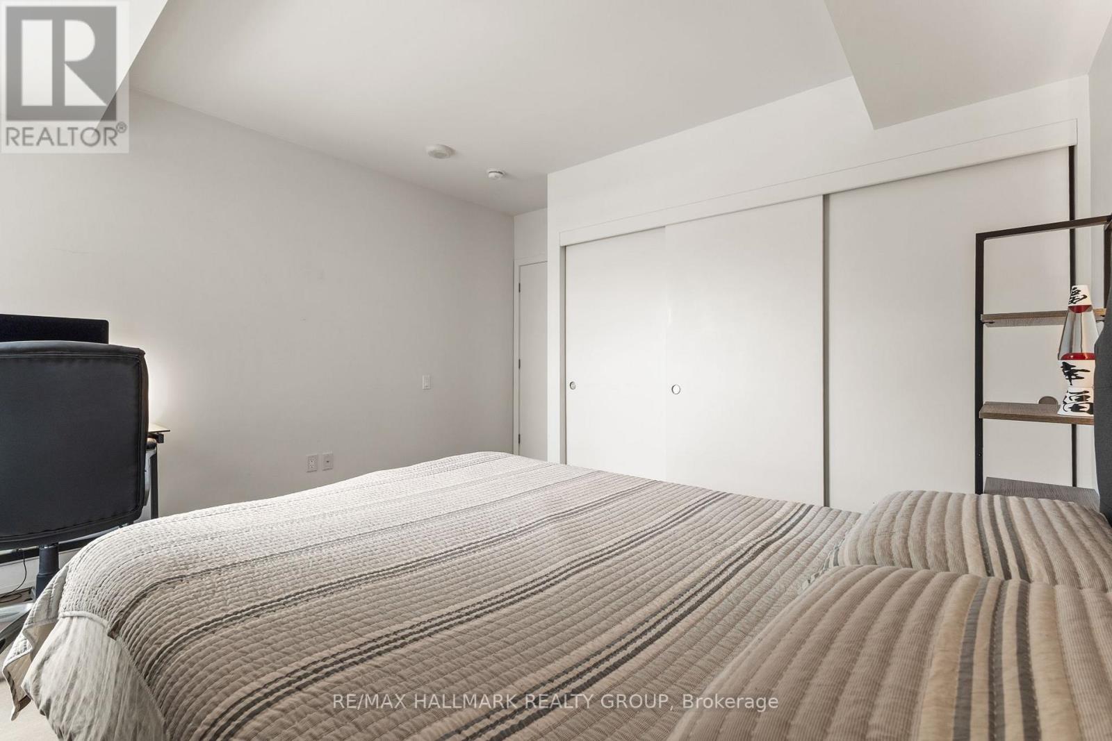 #418 411 MACKAY STREET - 18