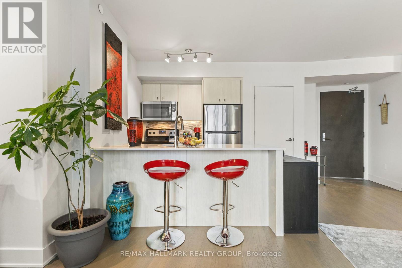 #418 411 MACKAY STREET - 7