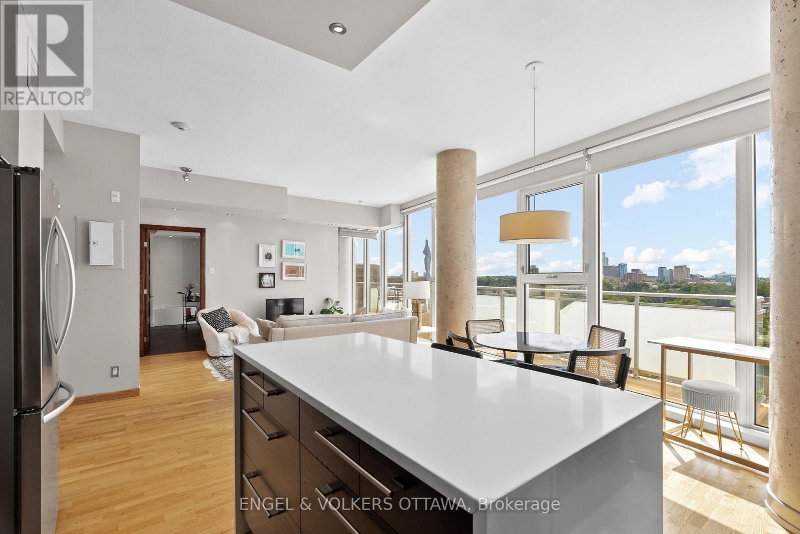#823 349 MCLEOD STREET - 8