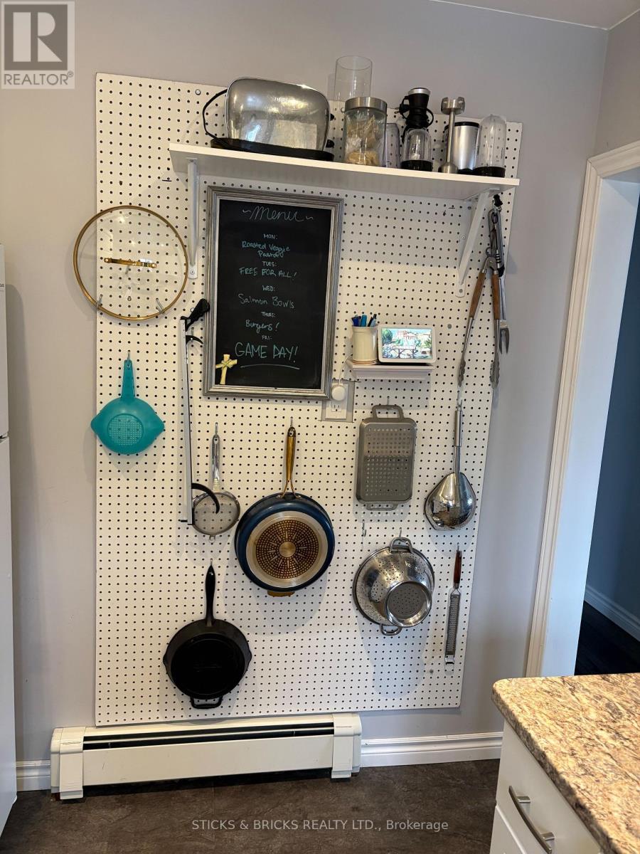 6088 DORCHESTER ROAD - 8