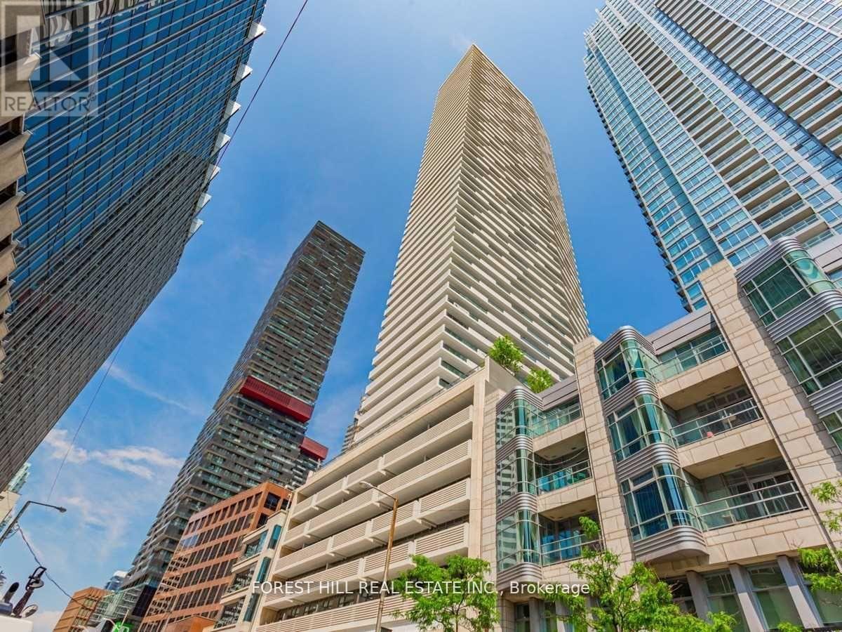 Listing photo of 5702 - 2221 YONGE STREET