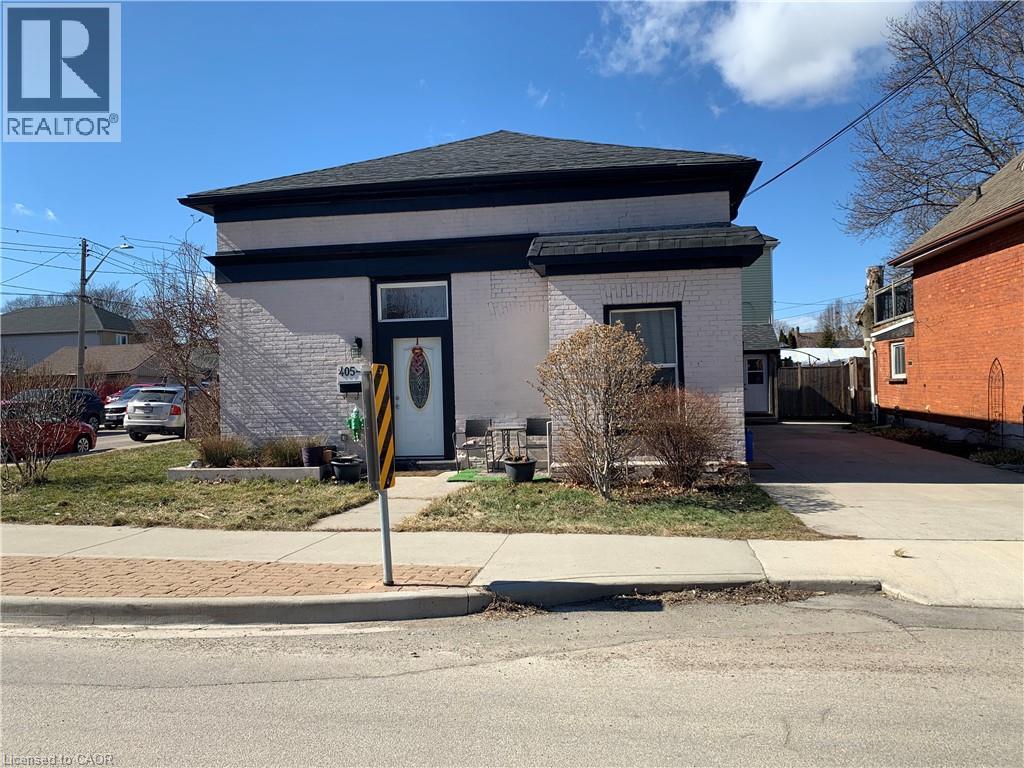 405 MACNAB Street N - 1