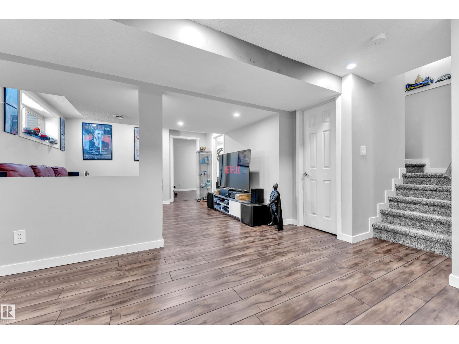 8108 217 ST NW, Edmonton