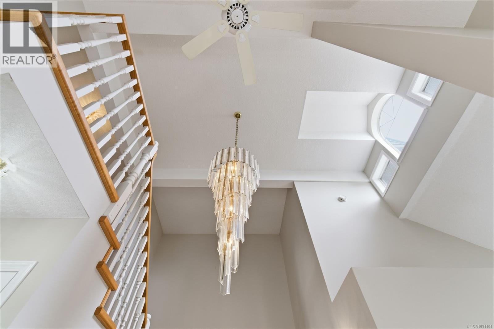 576 DALMATIAN DR - 15