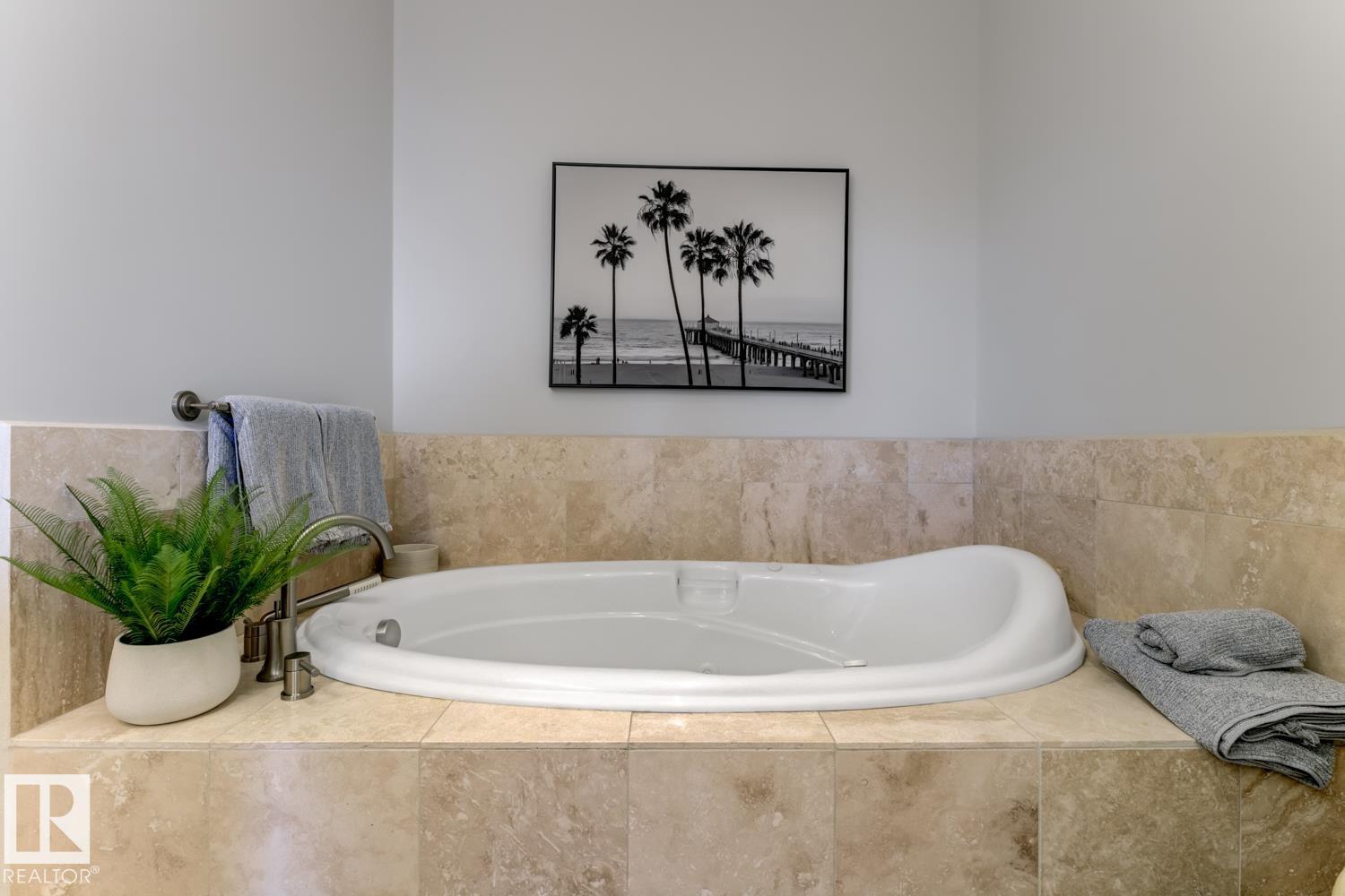 #3502 10152 104 ST NW - 22