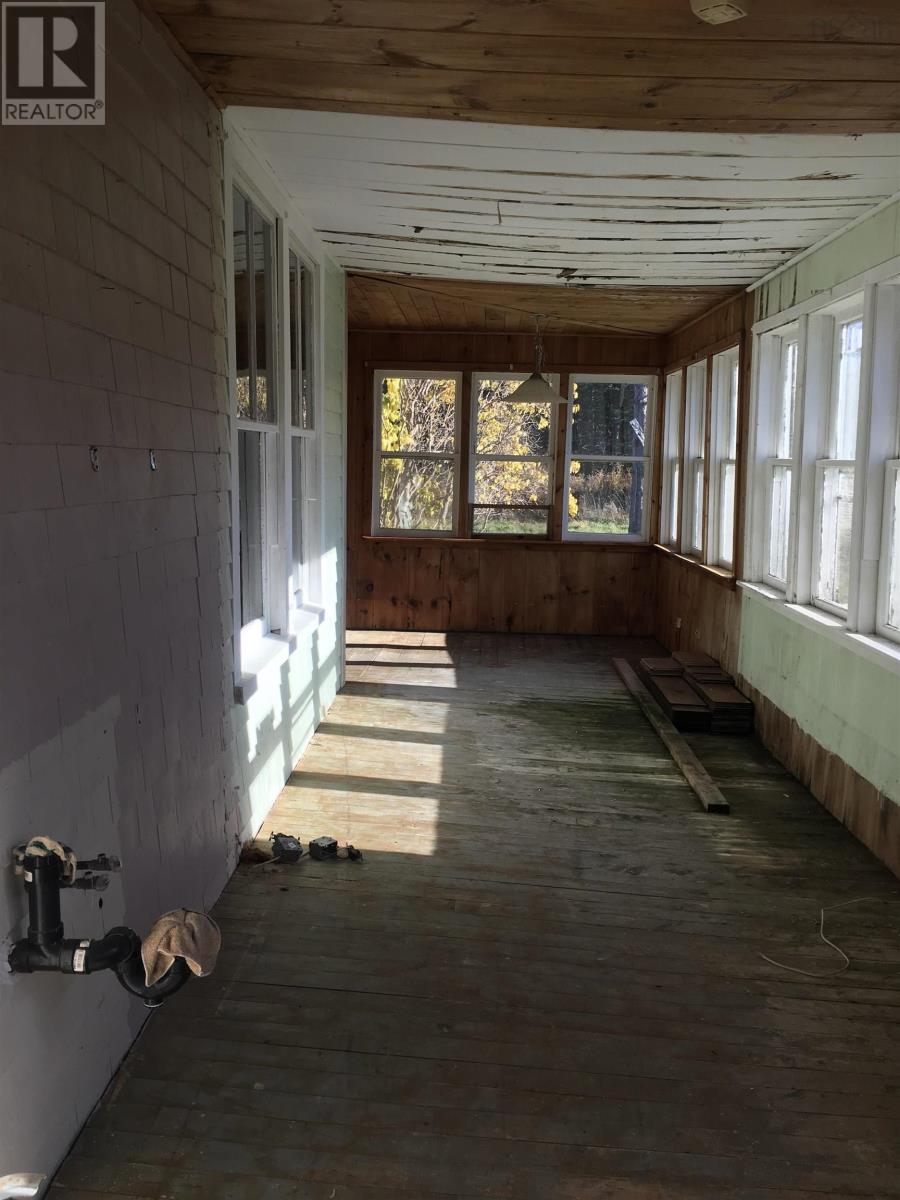 Property 25 of 31 of 1945 Italy Cross Road