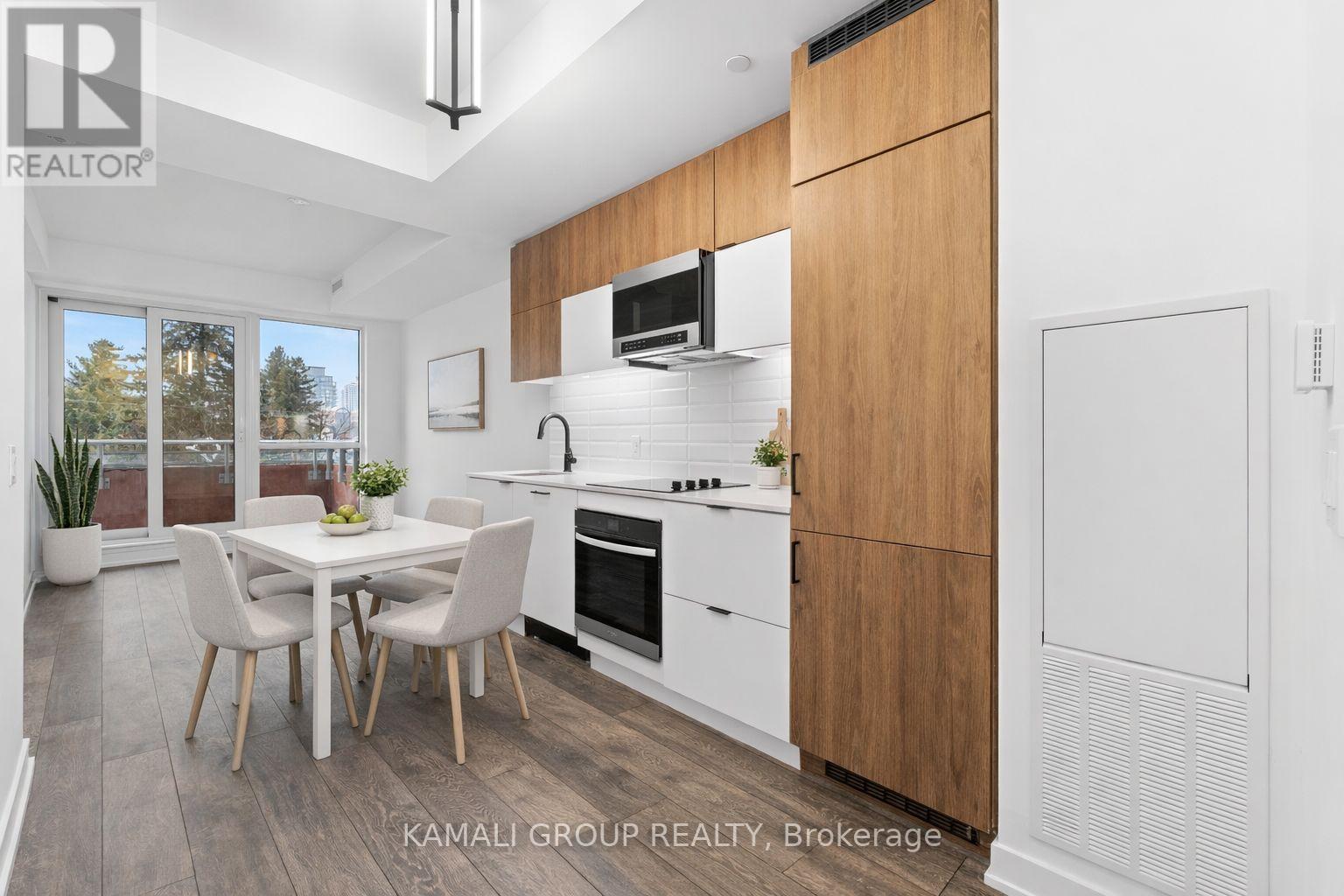 213 - 8888 YONGE STREET