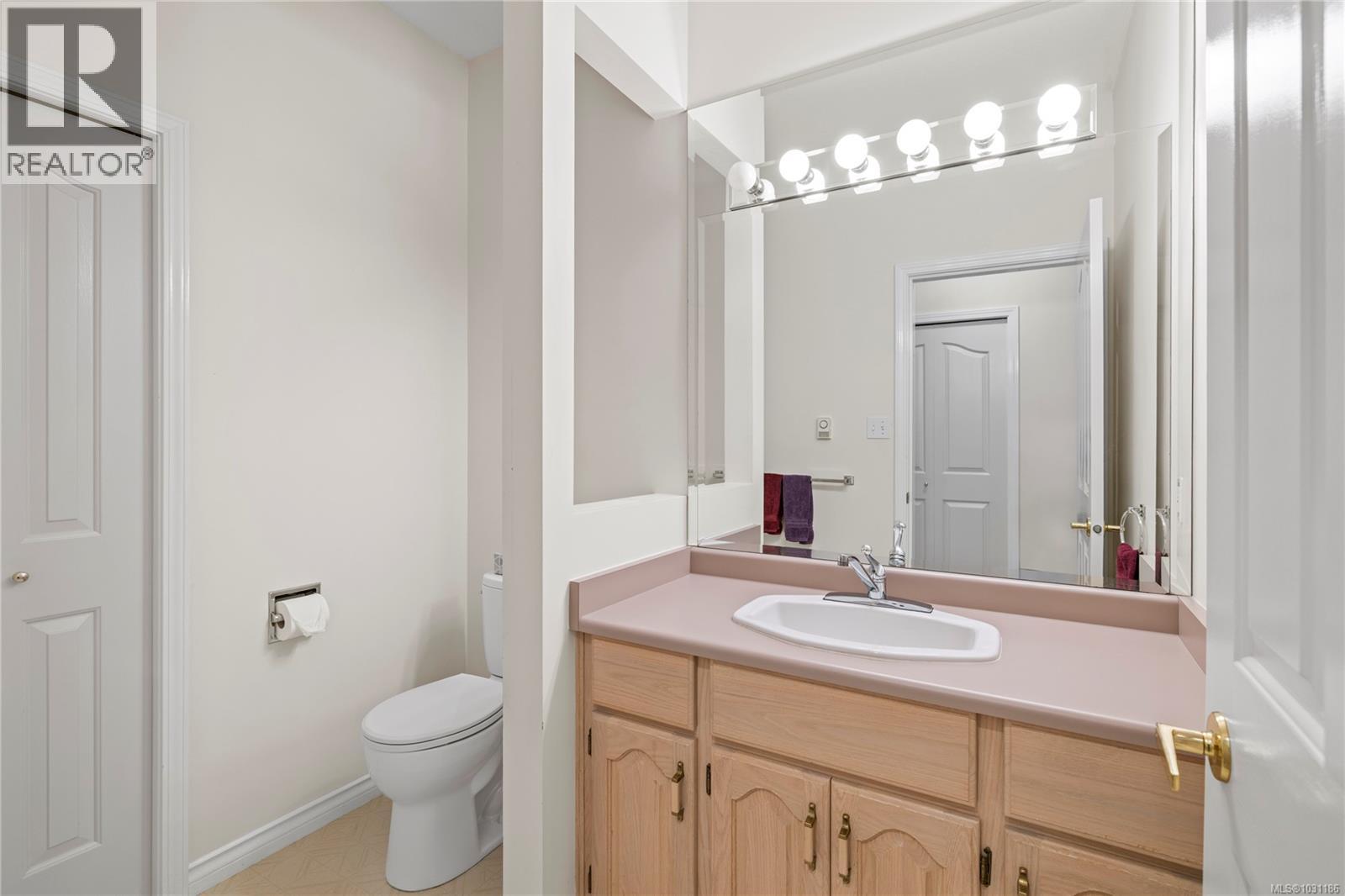 6166 WATERBURY RD - 20