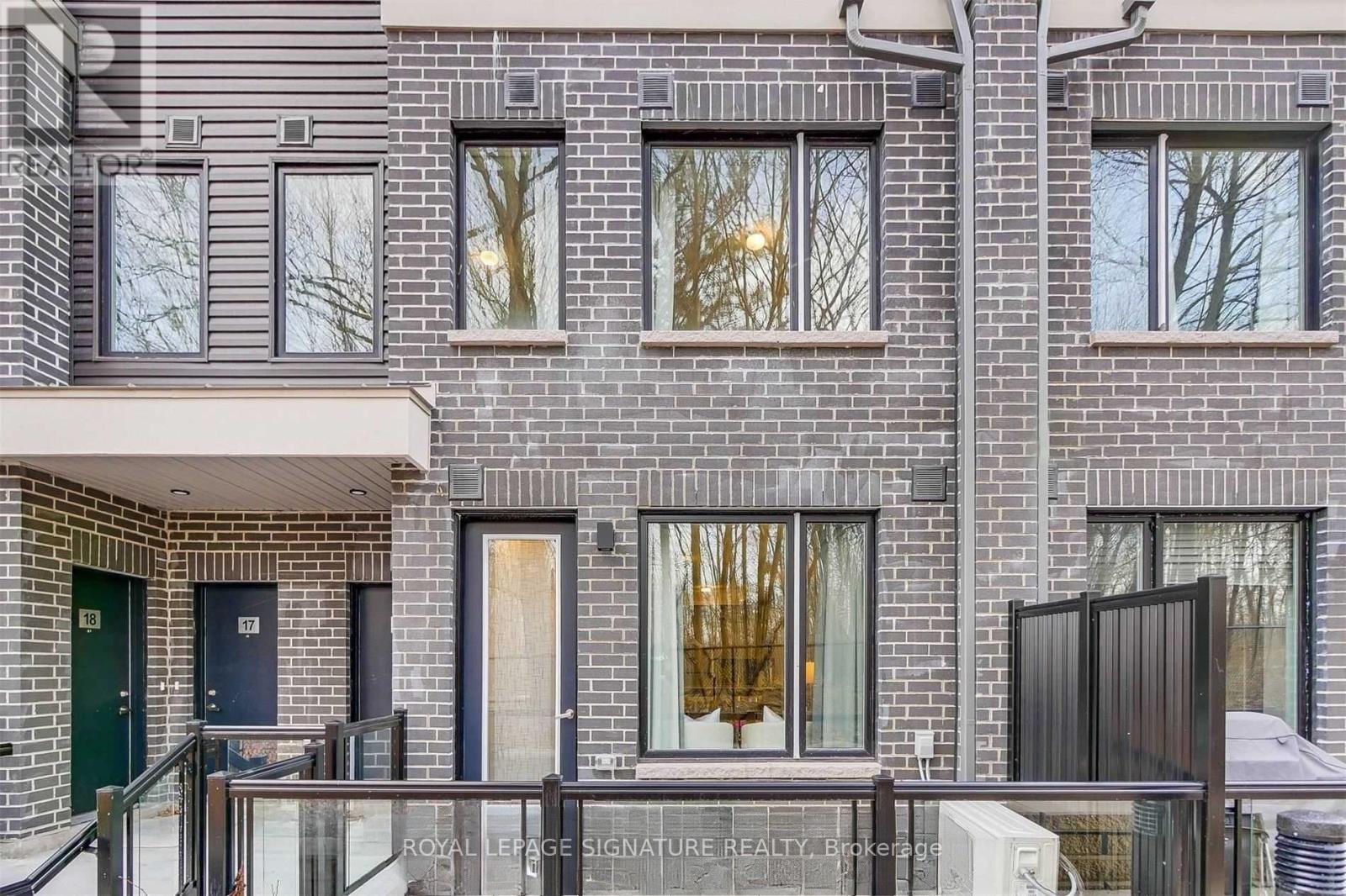 15 - 3492 WIDDICOMBE WAY