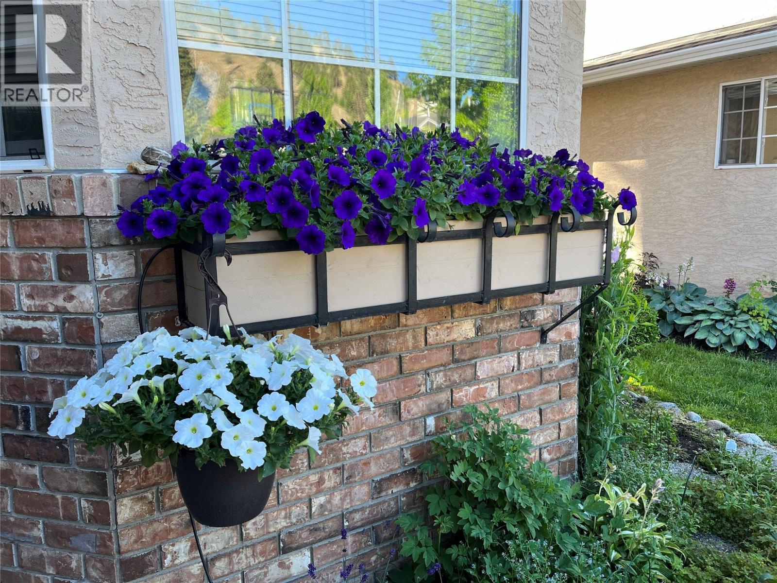 5 527 Yates Road, Kelowna