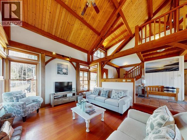 3749 HIGHWAY 101 - 2