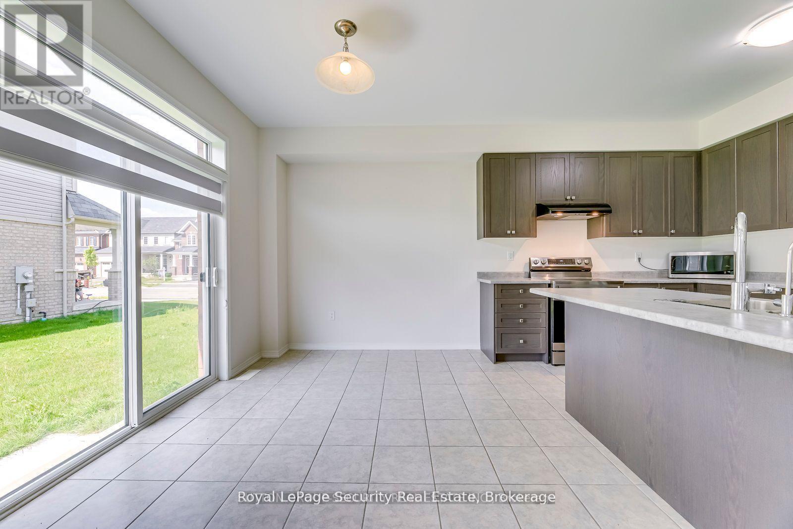 30 WITTEVEEN DRIVE - 18