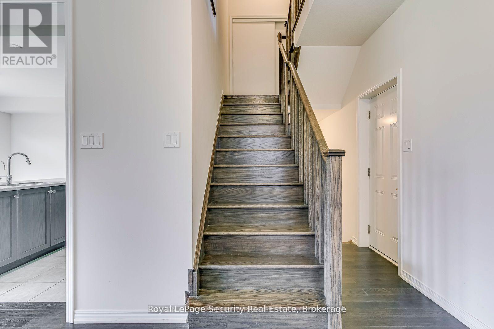 30 WITTEVEEN DRIVE - 22
