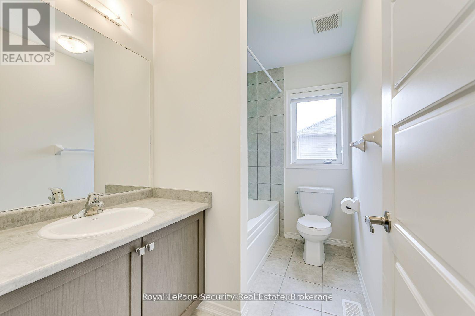 30 WITTEVEEN DRIVE - 32