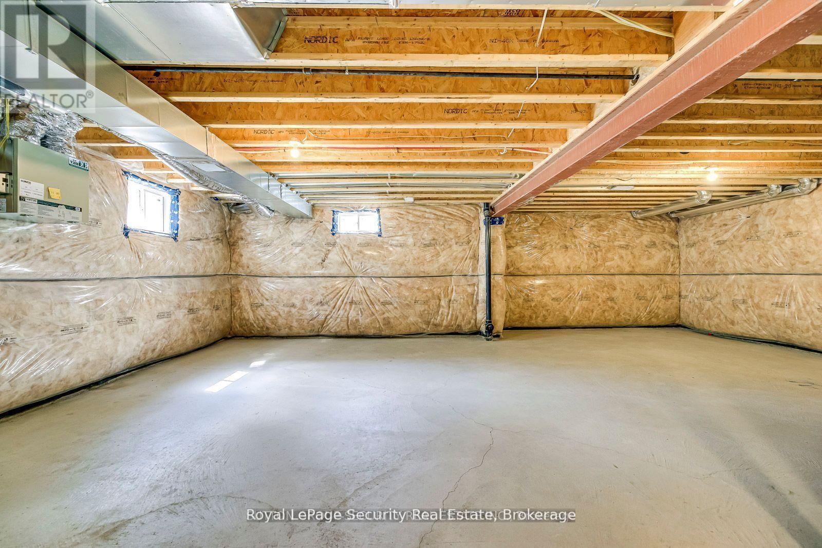 30 WITTEVEEN DRIVE - 34