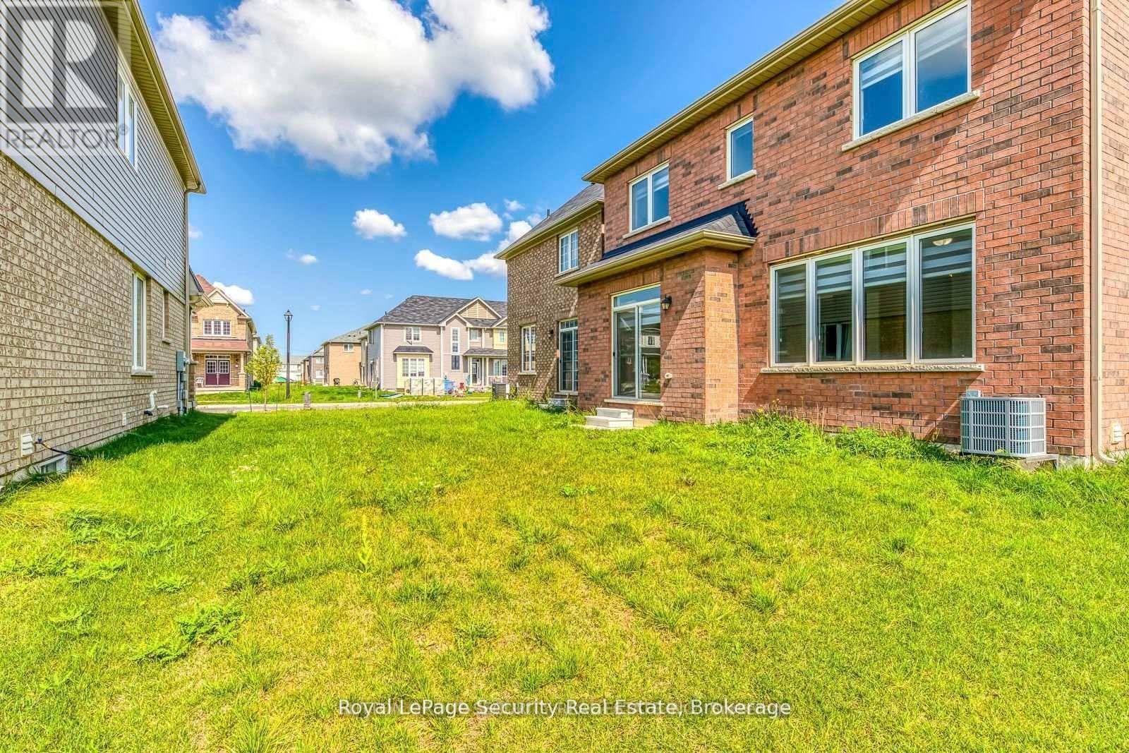 30 WITTEVEEN DRIVE - 36