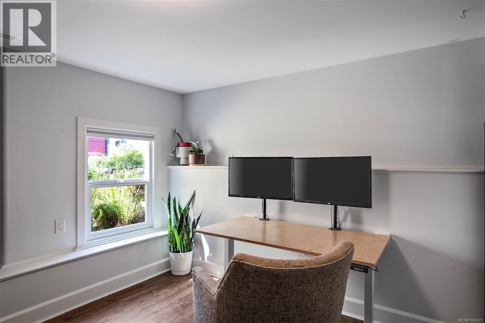  535 Linden Avenue, Victoria