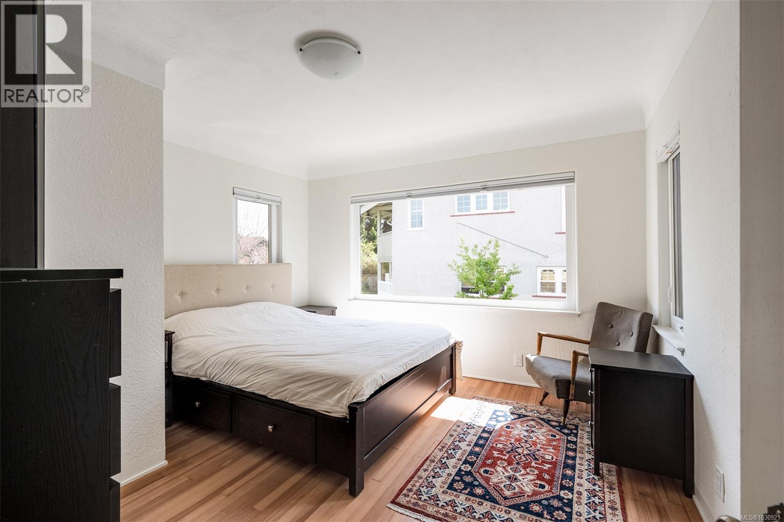  535 Linden Avenue, Victoria