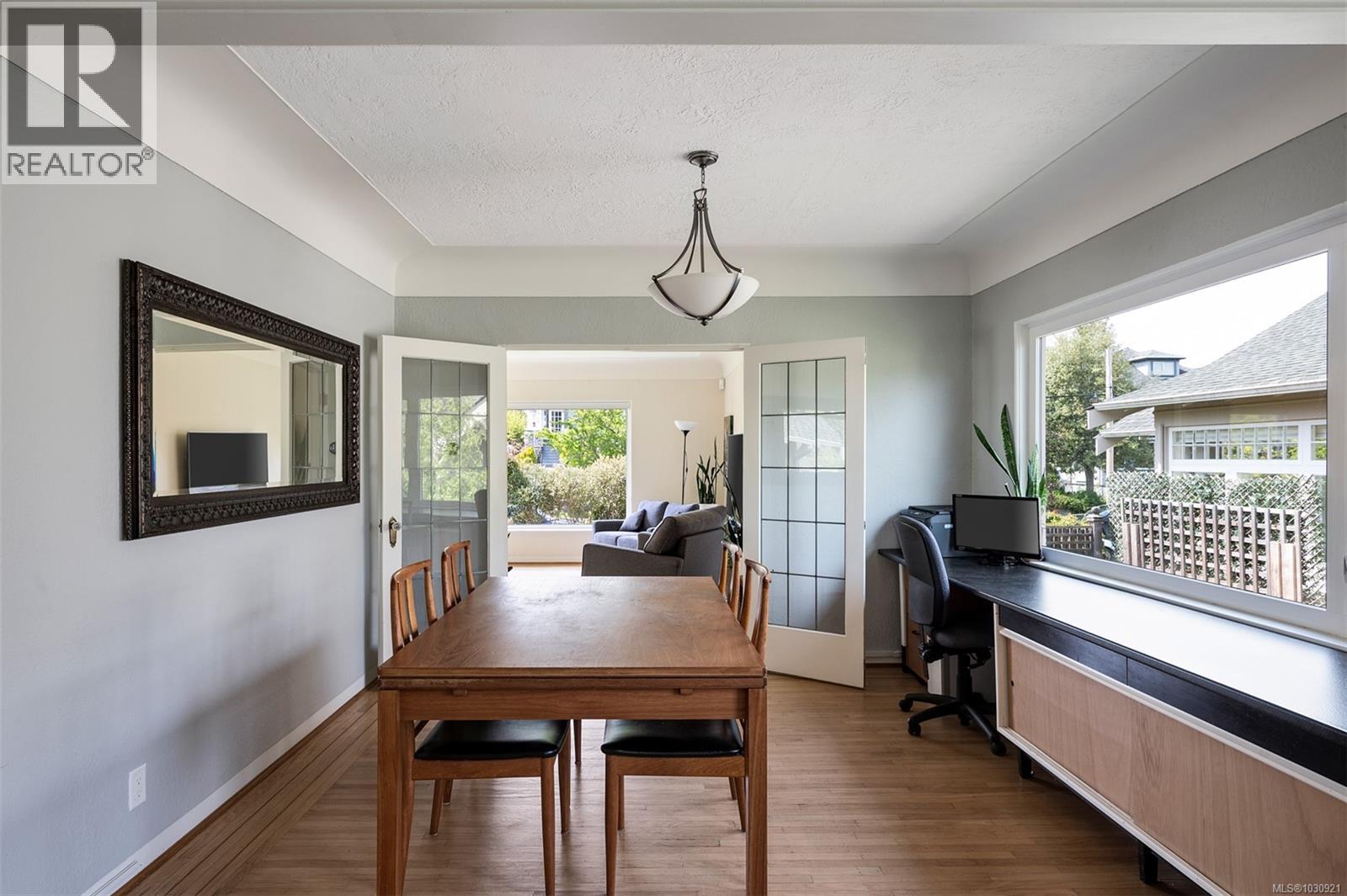  535 Linden Avenue, Victoria