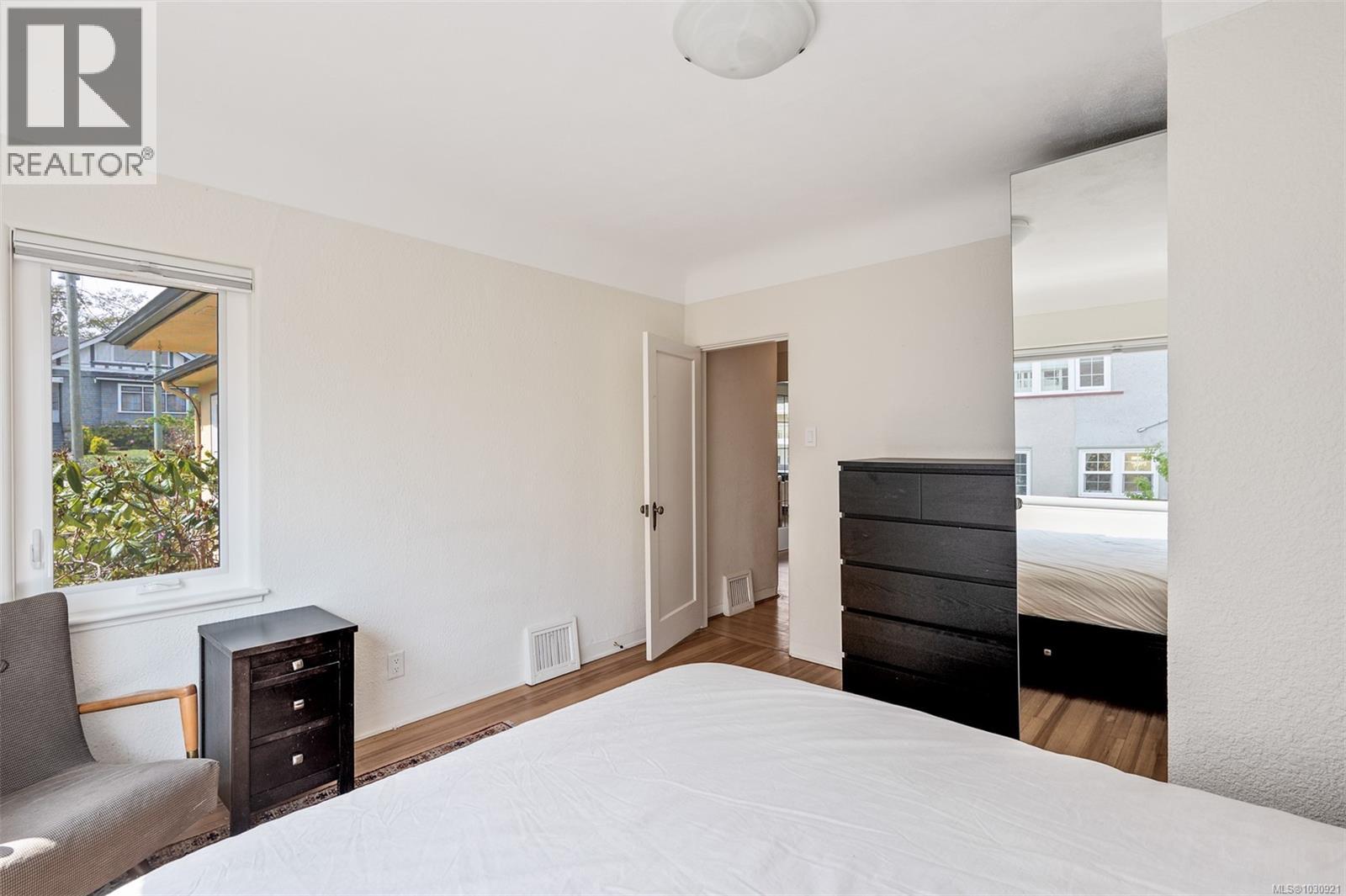  535 Linden Avenue, Victoria