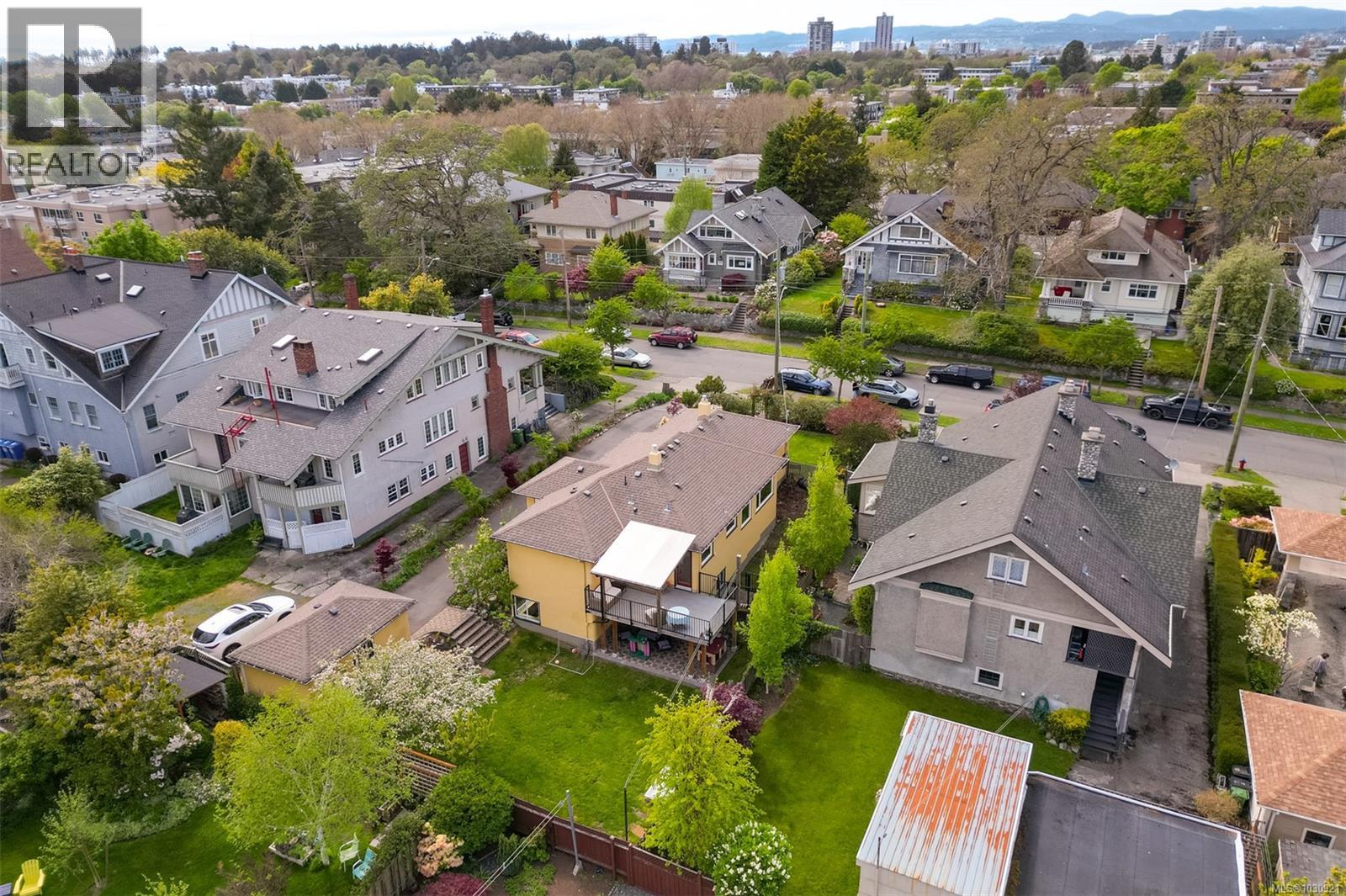  535 Linden Avenue, Victoria