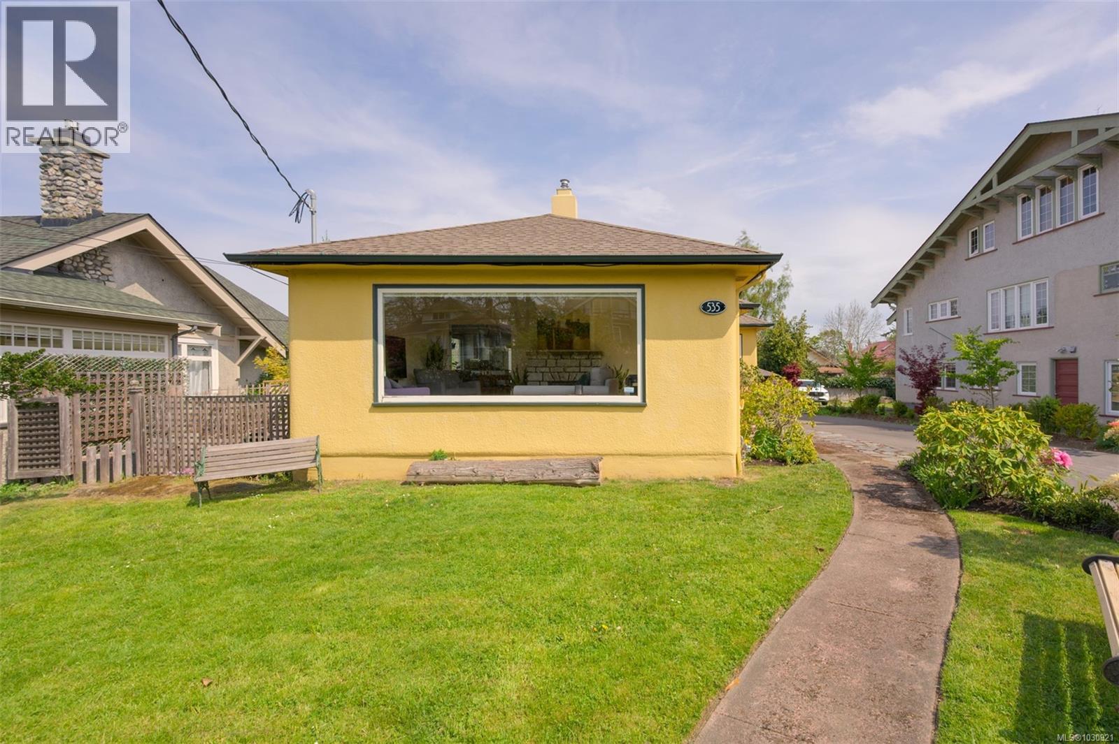  535 Linden Avenue, Victoria