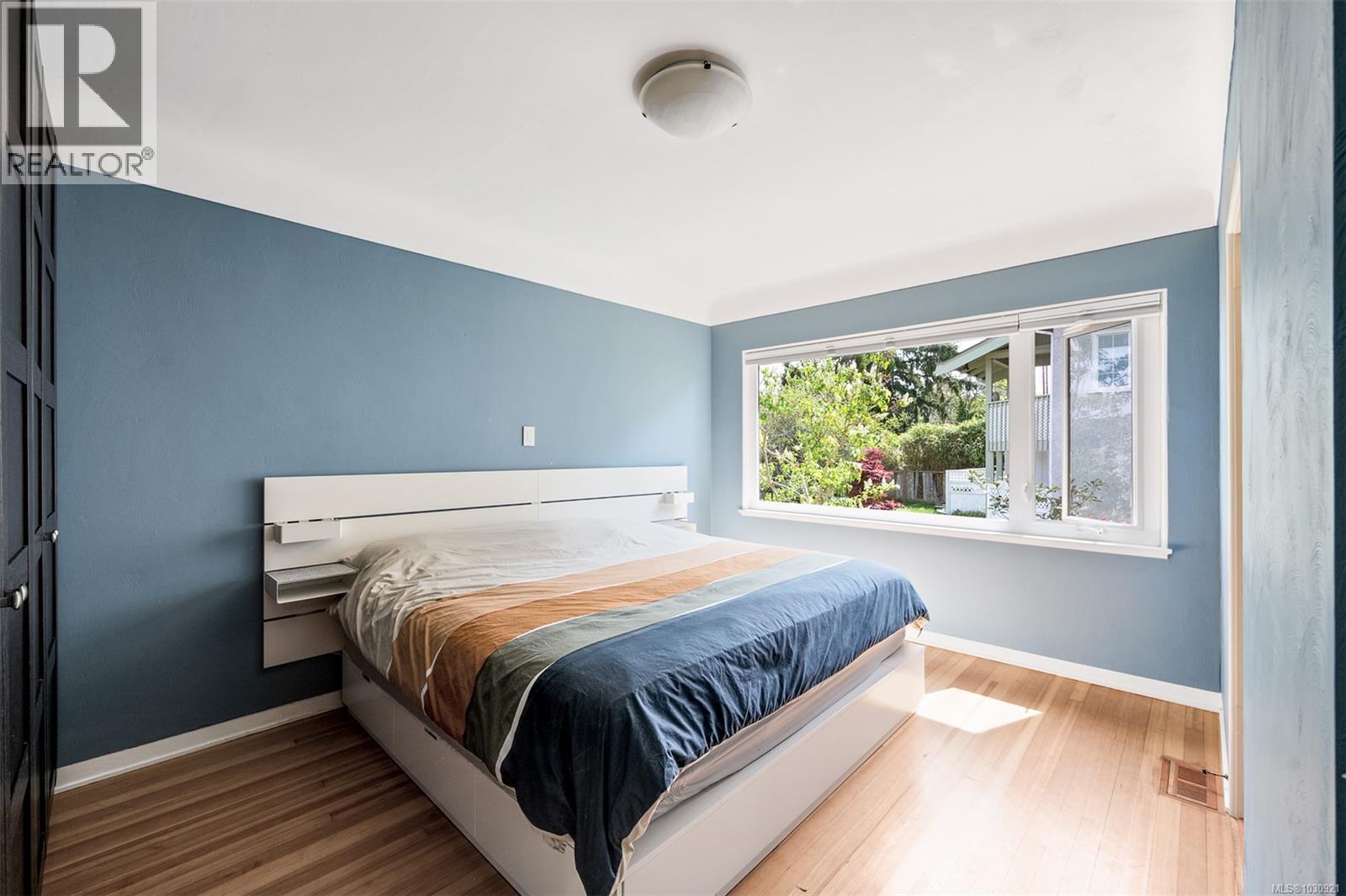  535 Linden Avenue, Victoria