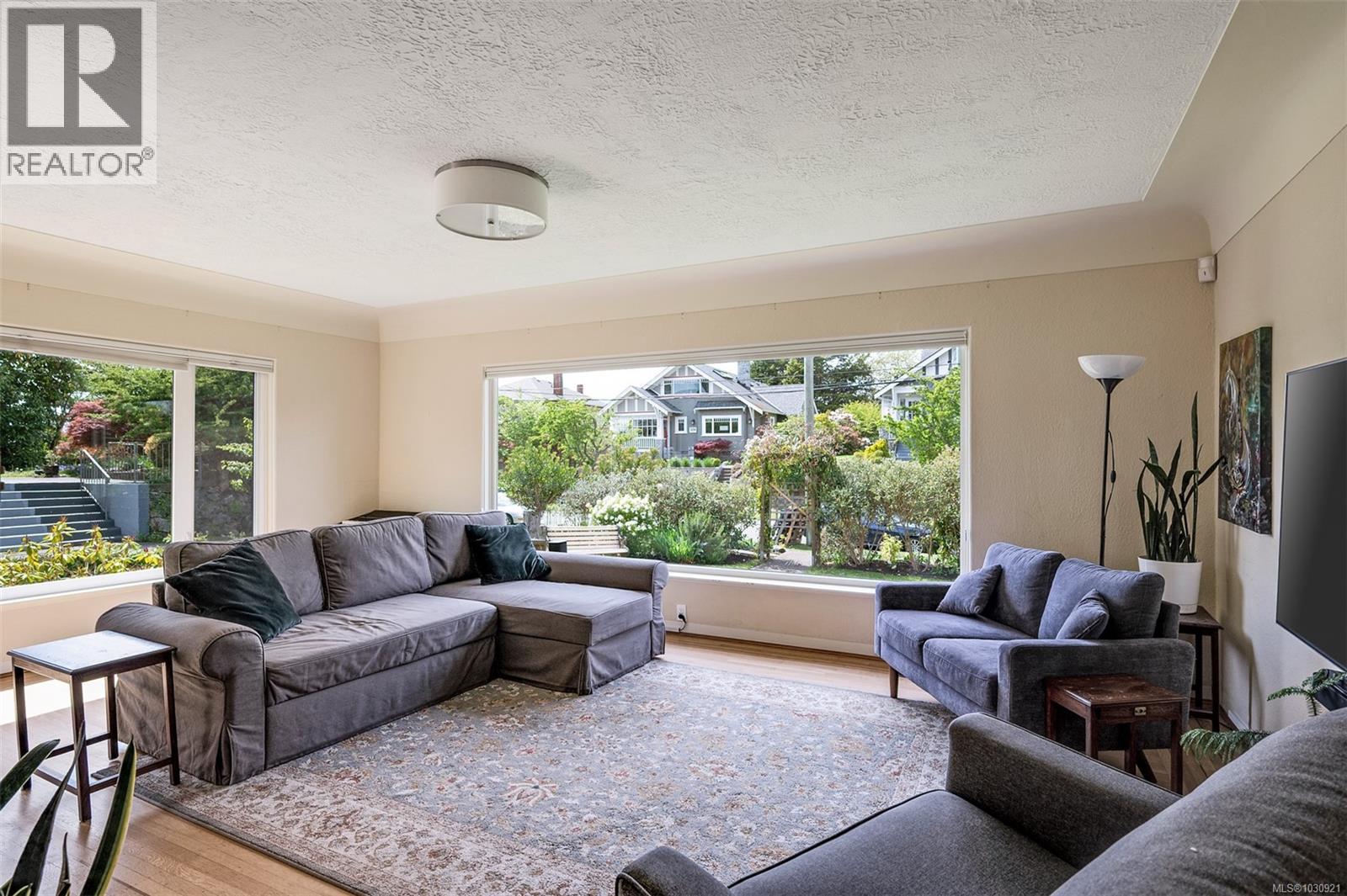  535 Linden Avenue, Victoria