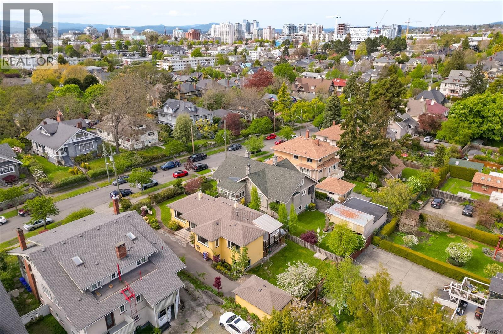  535 Linden Avenue, Victoria