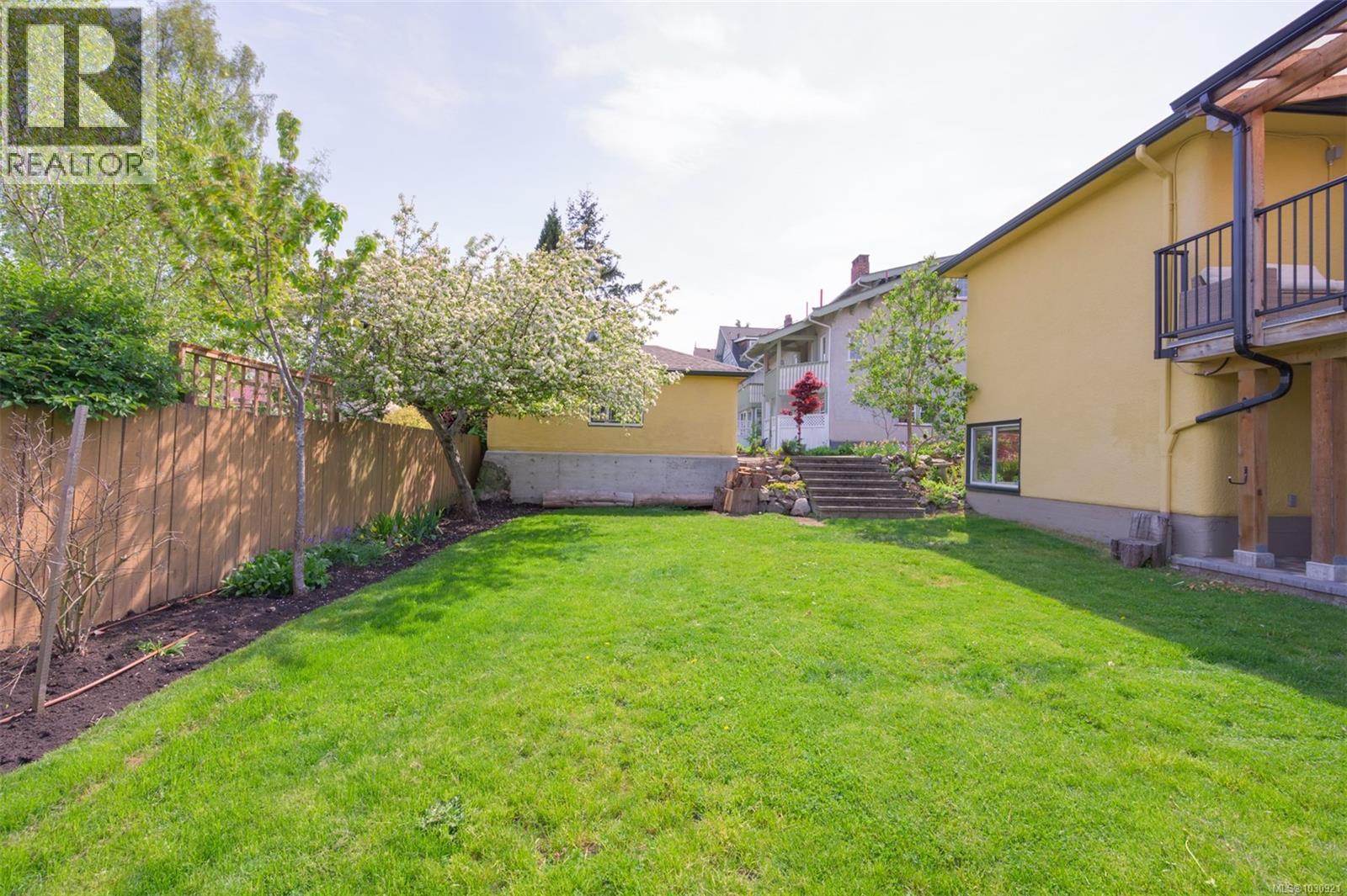  535 Linden Avenue, Victoria