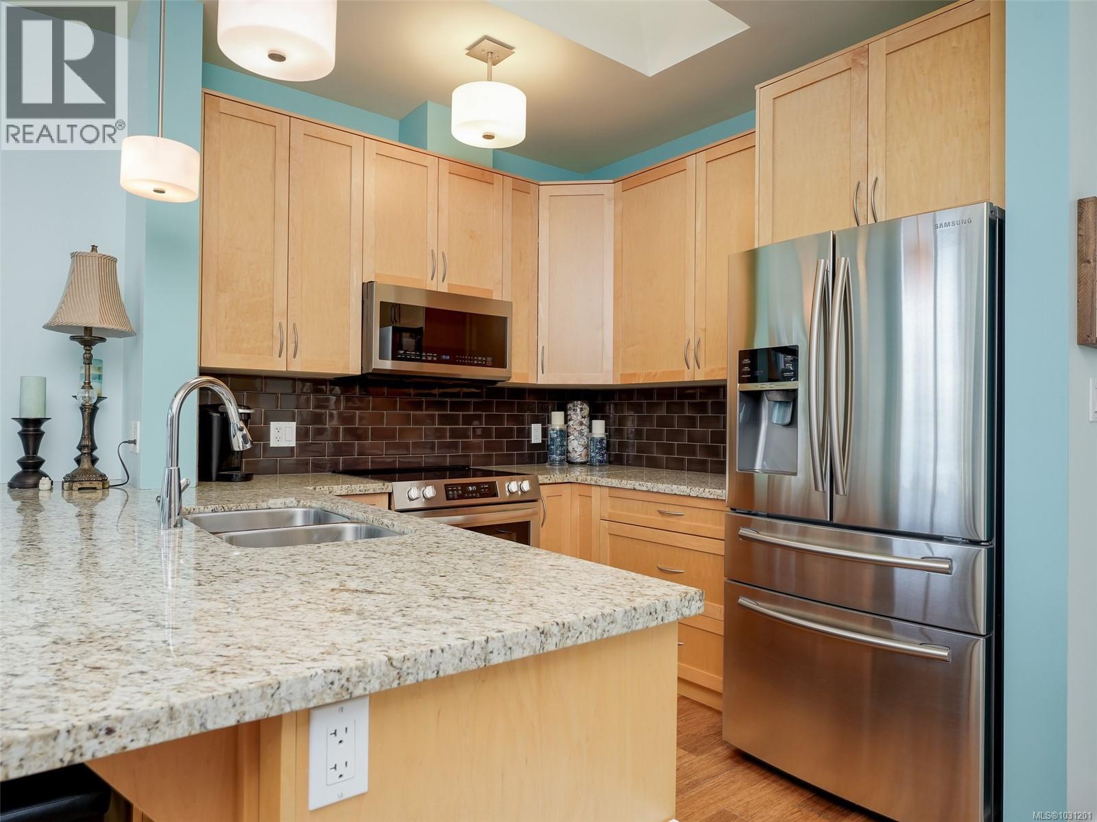 408 611 Goldstream Ave, Langford