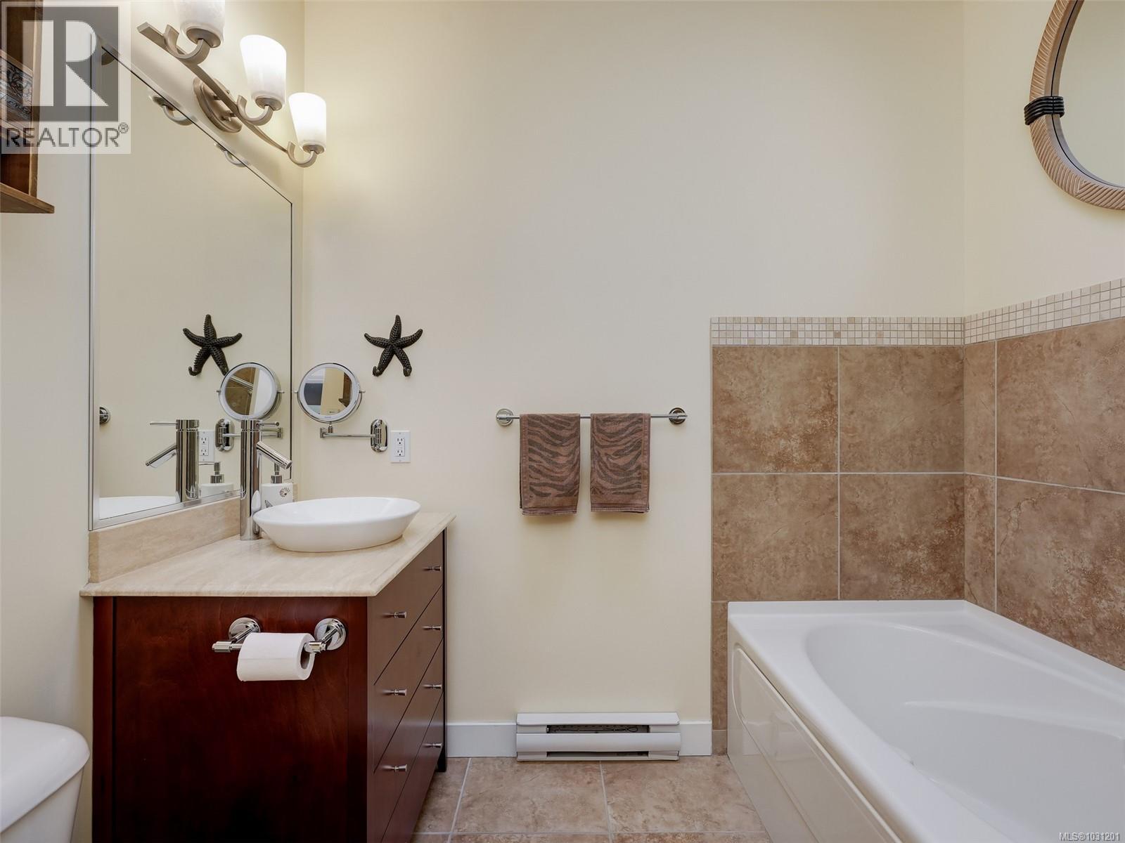 408 611 Goldstream Ave, Langford