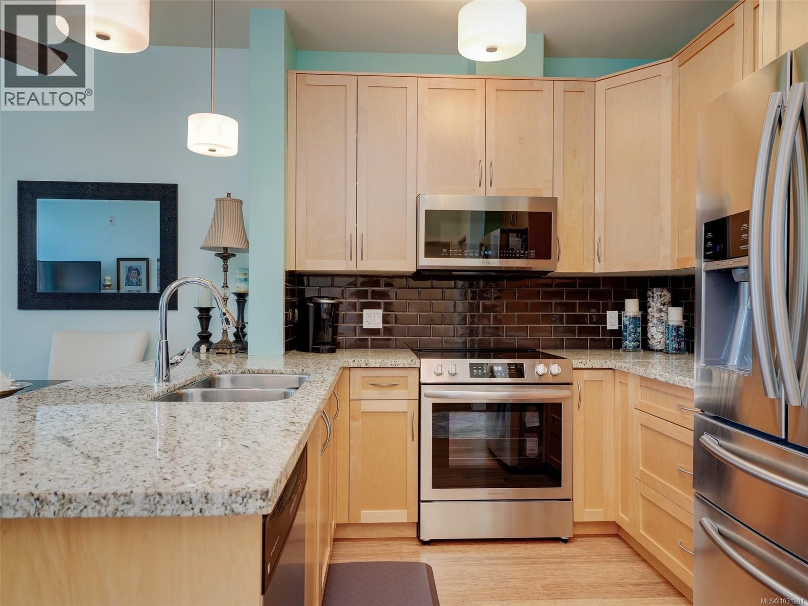 408 611 Goldstream Ave, Langford