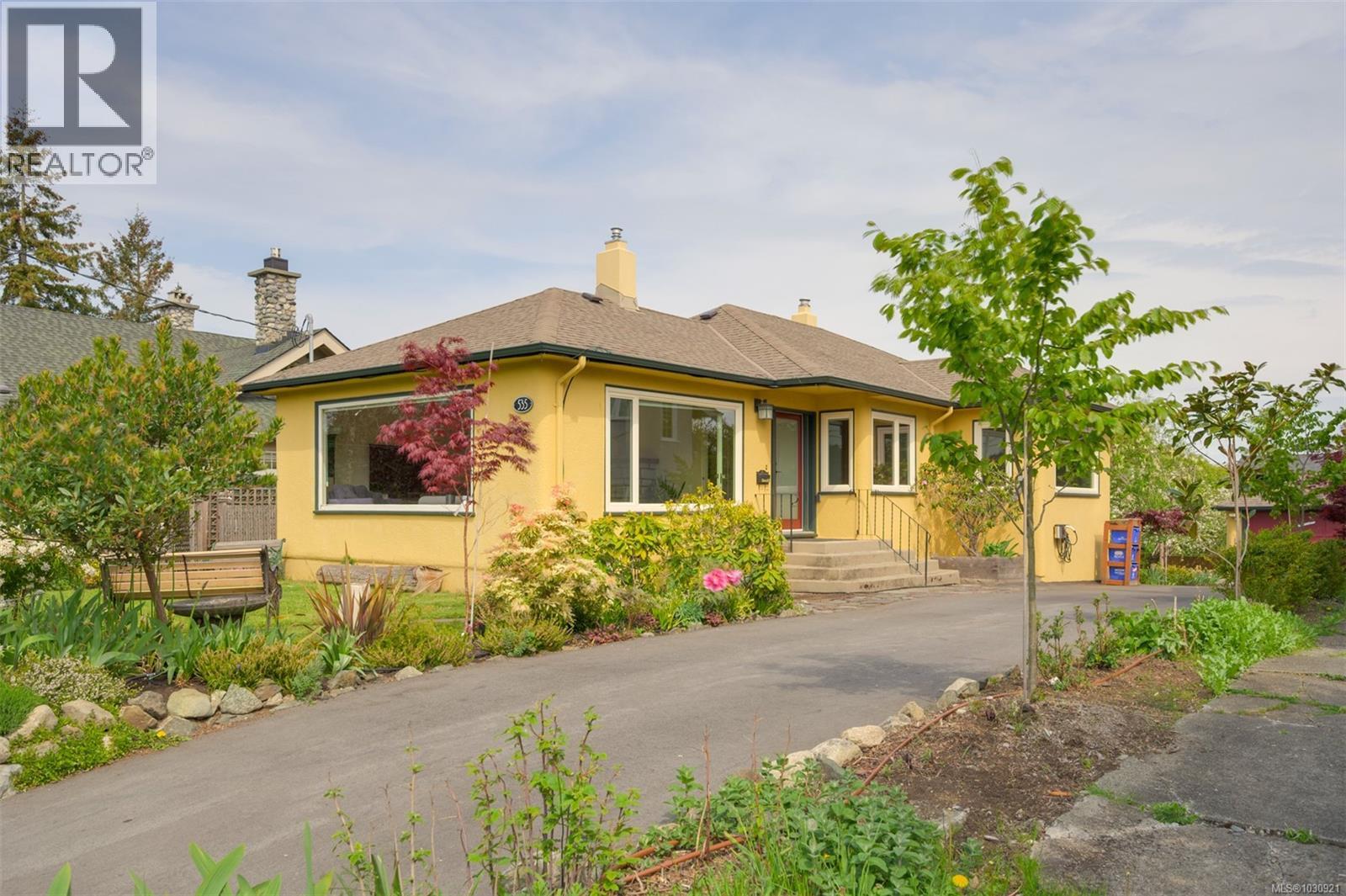  535 Linden Avenue, Victoria