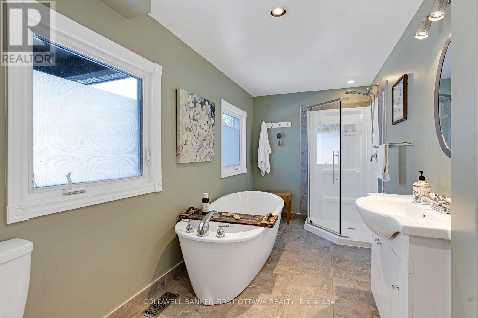 Main floor spa bathroom