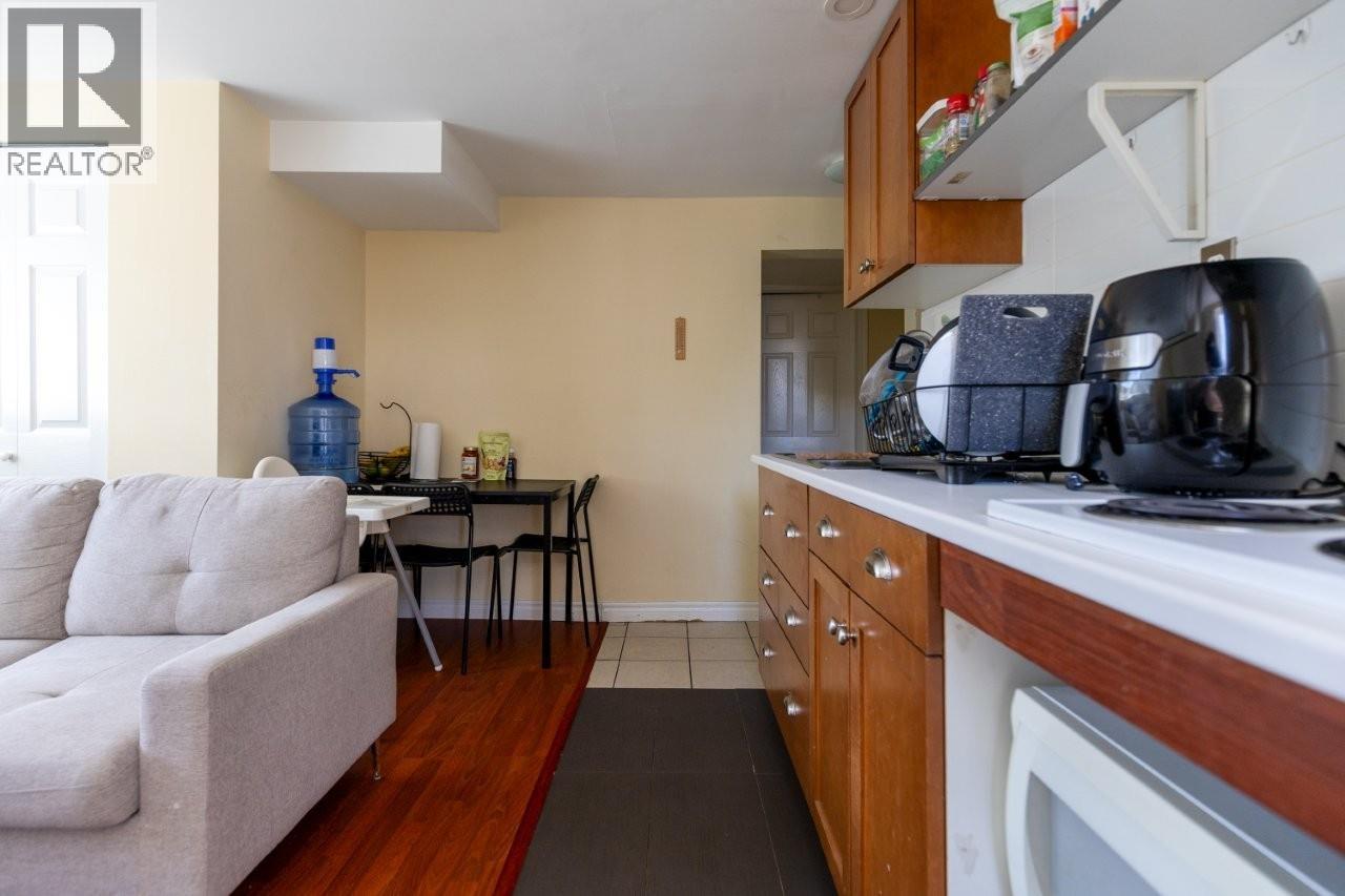 7250-52 NELSON AVENUE, Burnaby