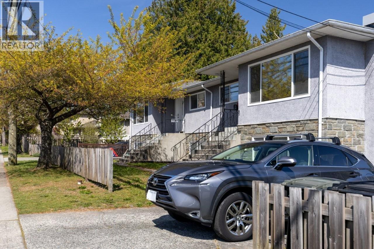 7250-52 NELSON AVENUE, Burnaby