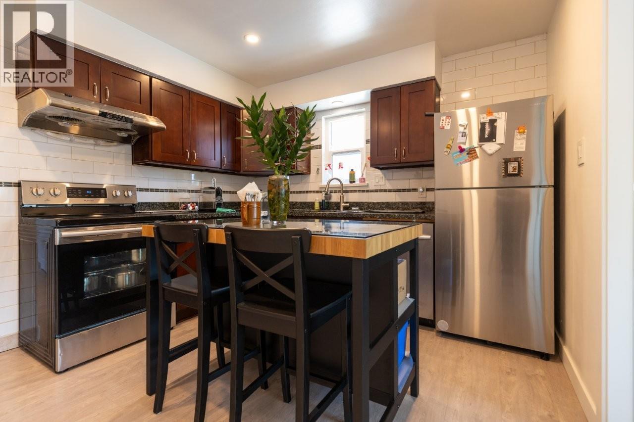 7250-52 NELSON AVENUE, Burnaby