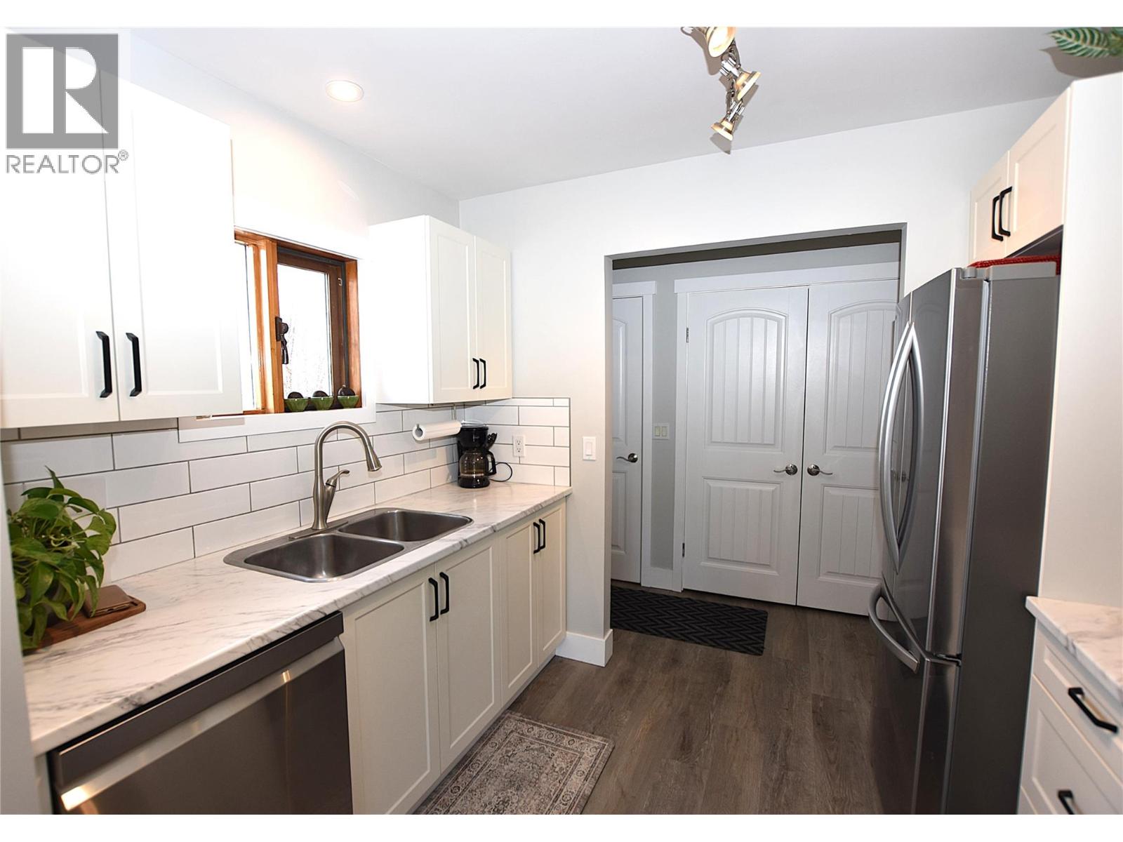 191 Falcon Avenue, Vernon