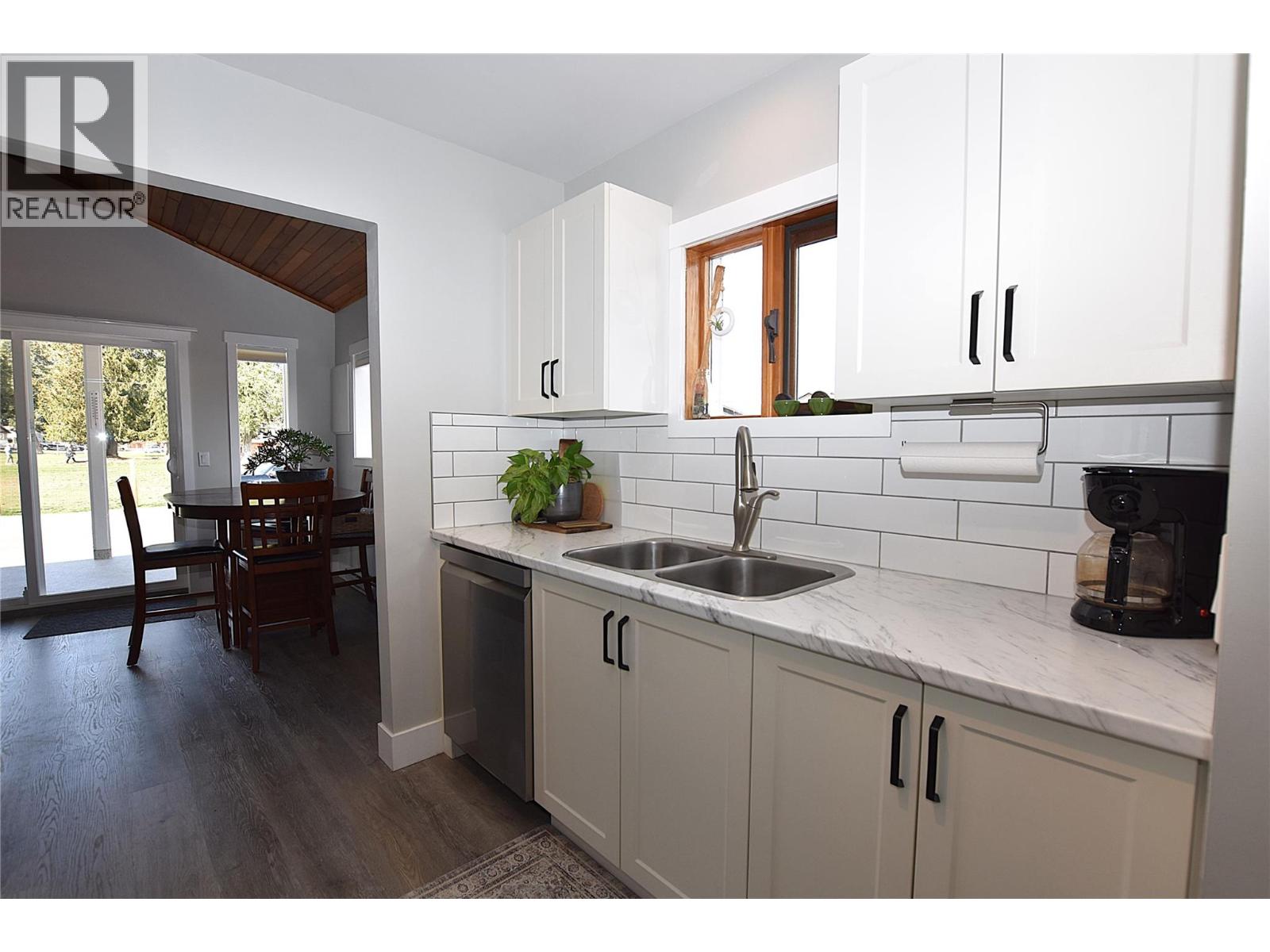 191 Falcon Avenue, Vernon