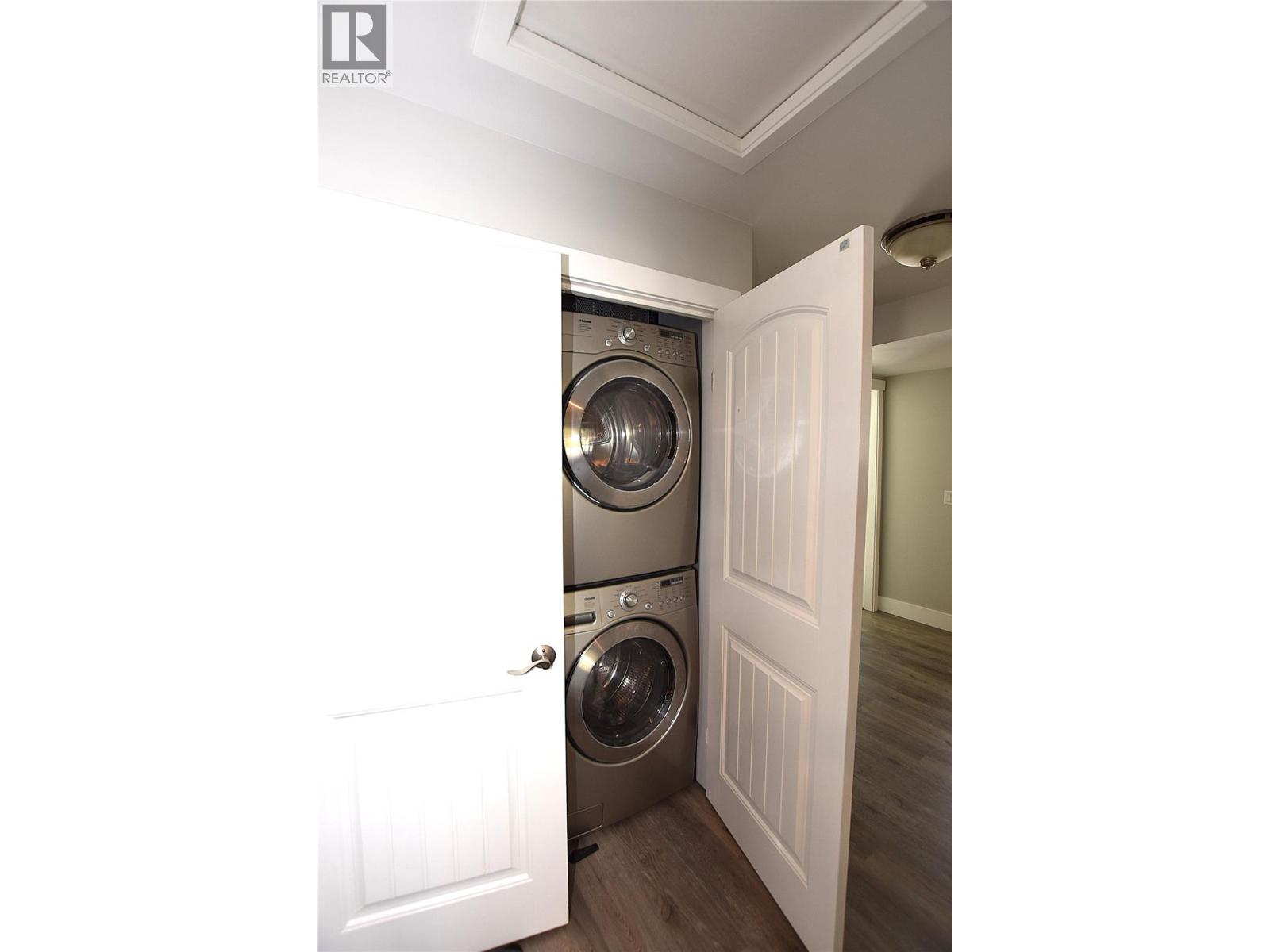 191 Falcon Avenue, Vernon