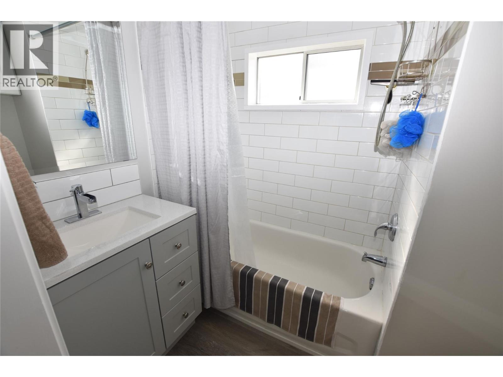 191 Falcon Avenue, Vernon