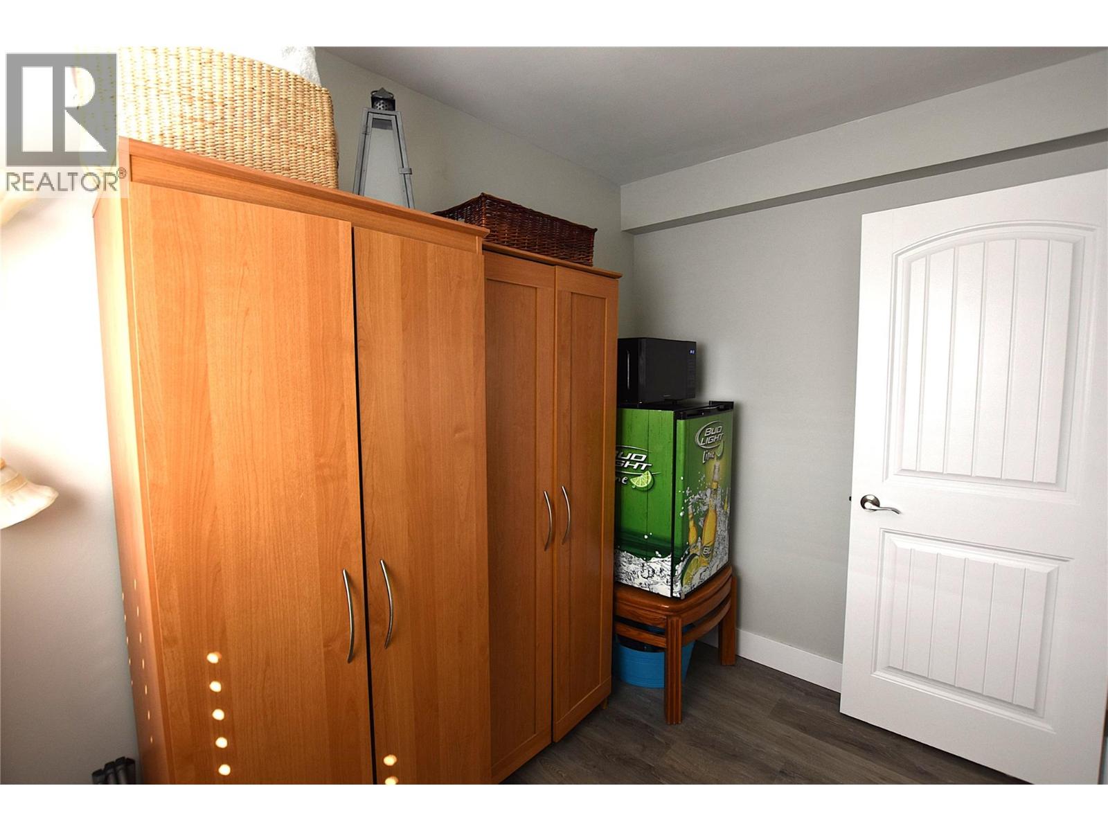 191 Falcon Avenue, Vernon