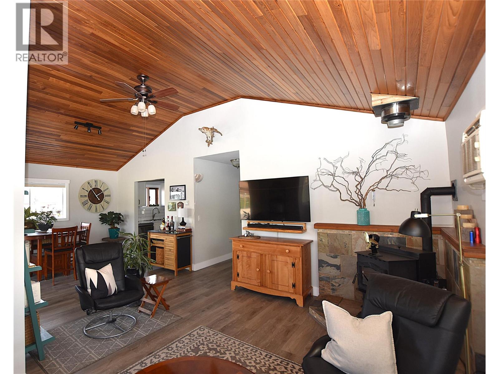 191 Falcon Avenue, Vernon