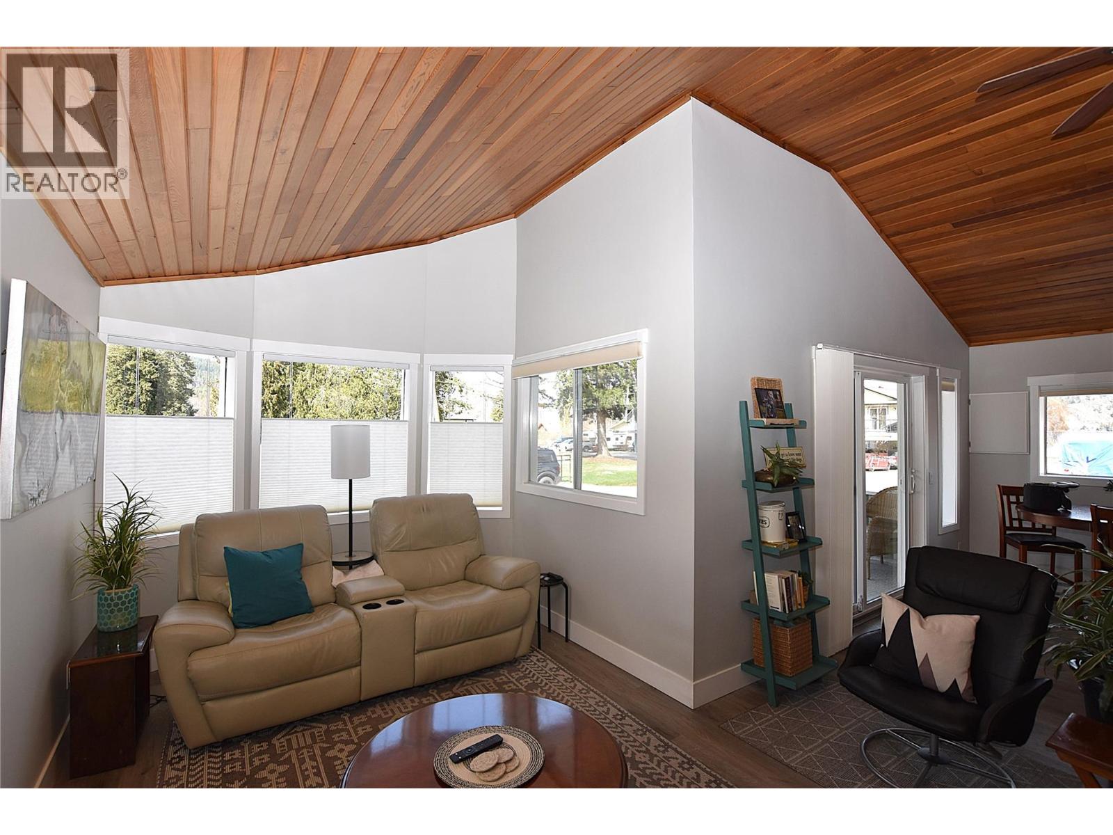 191 Falcon Avenue, Vernon