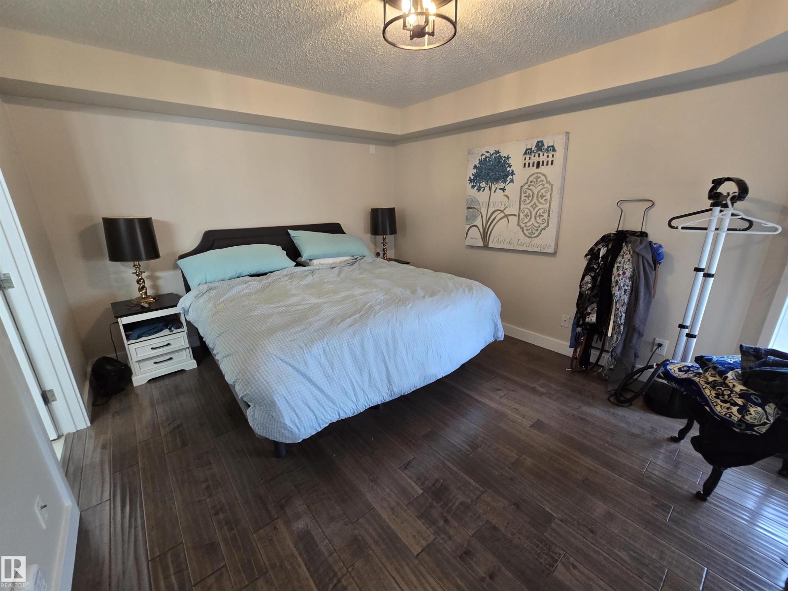 #404 10311 111 ST NW - 15