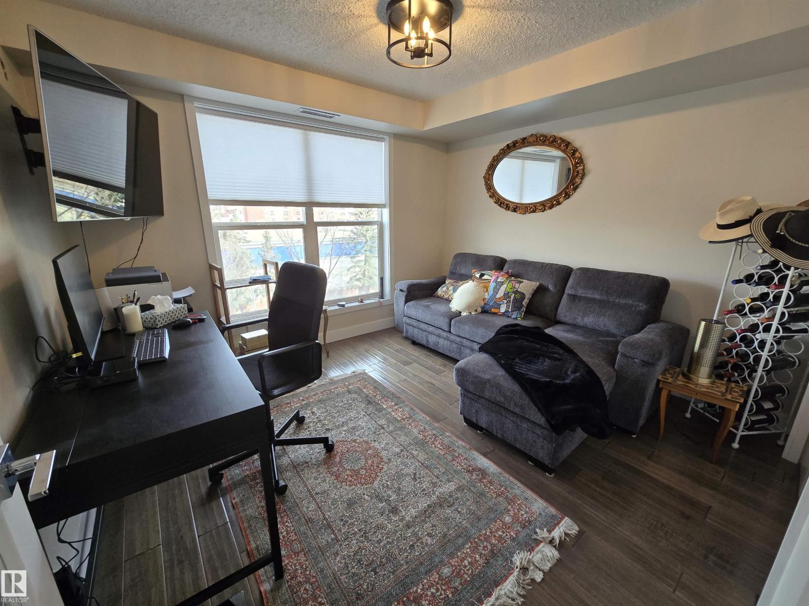 #404 10311 111 ST NW - 19