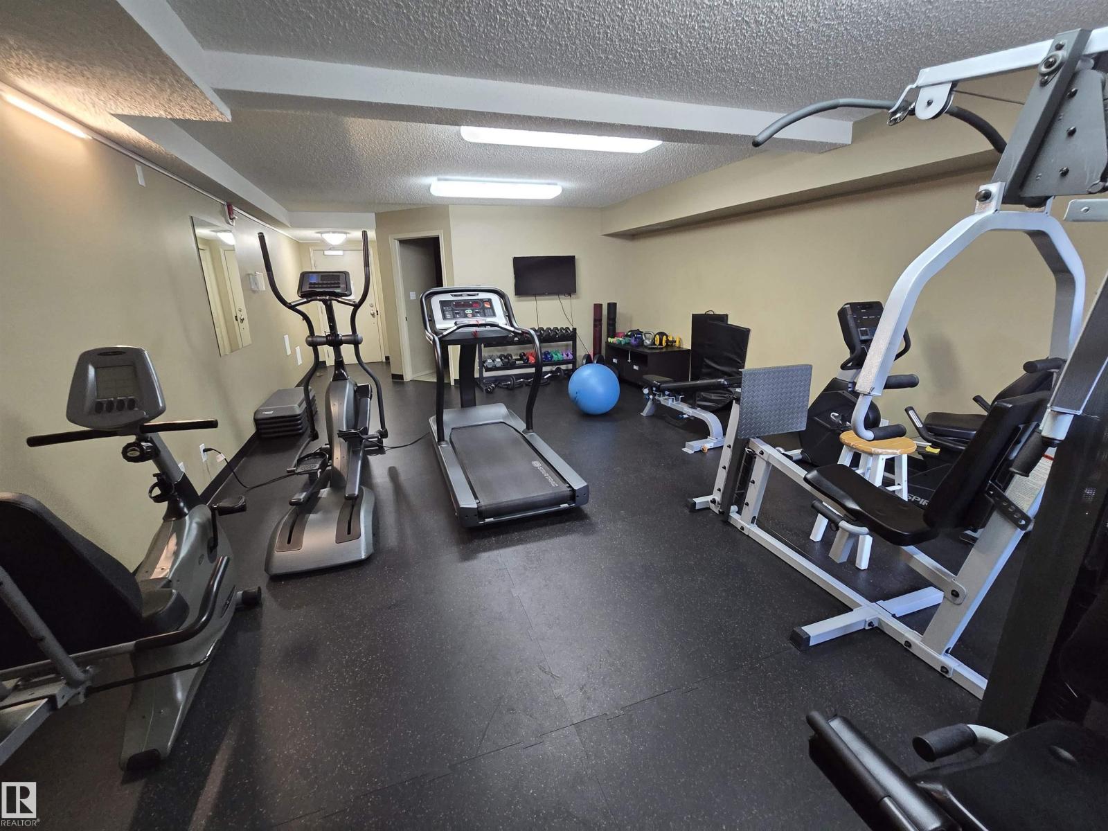 #404 10311 111 ST NW - 32