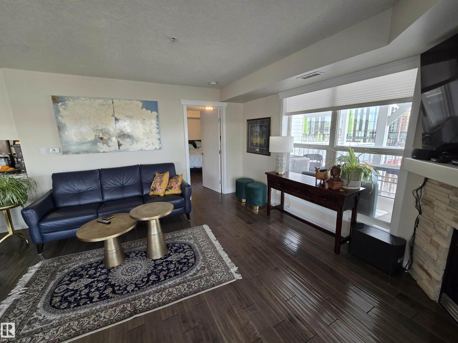 #404 10311 111 ST NW - 11