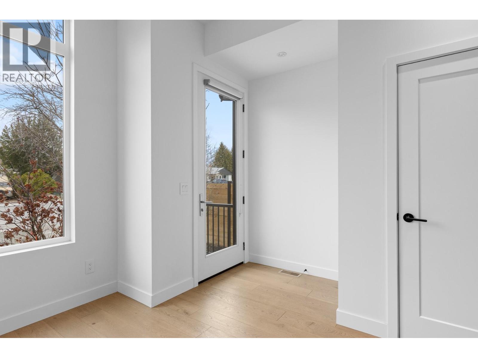  807 Francis Avenue, Kelowna